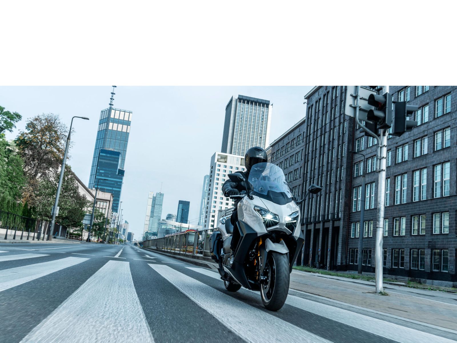 Скутер YAMAHA TMAX TECH MAX (Ceramic Grey) 2026